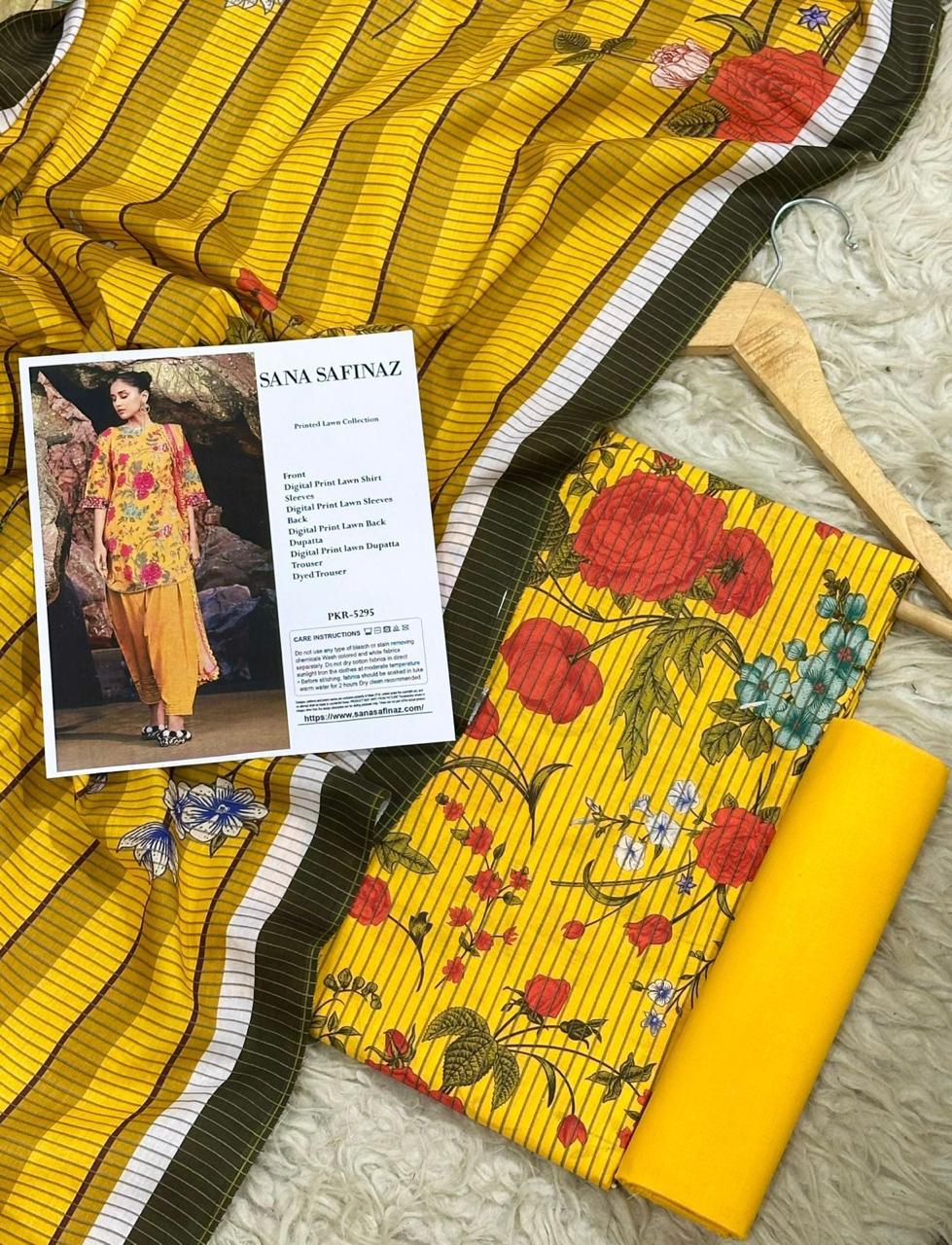 SANA SAPINAZ 3-Piece Suit